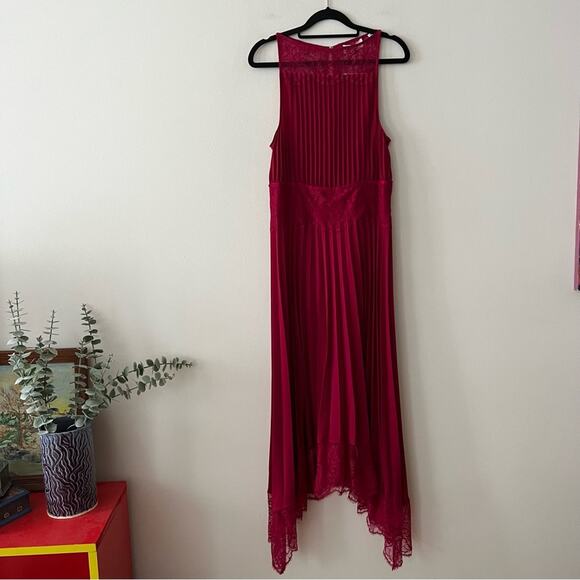 ALC Matilda Pleated Lace-Trim Midi Dress in Magenta - Picture 3 of 8